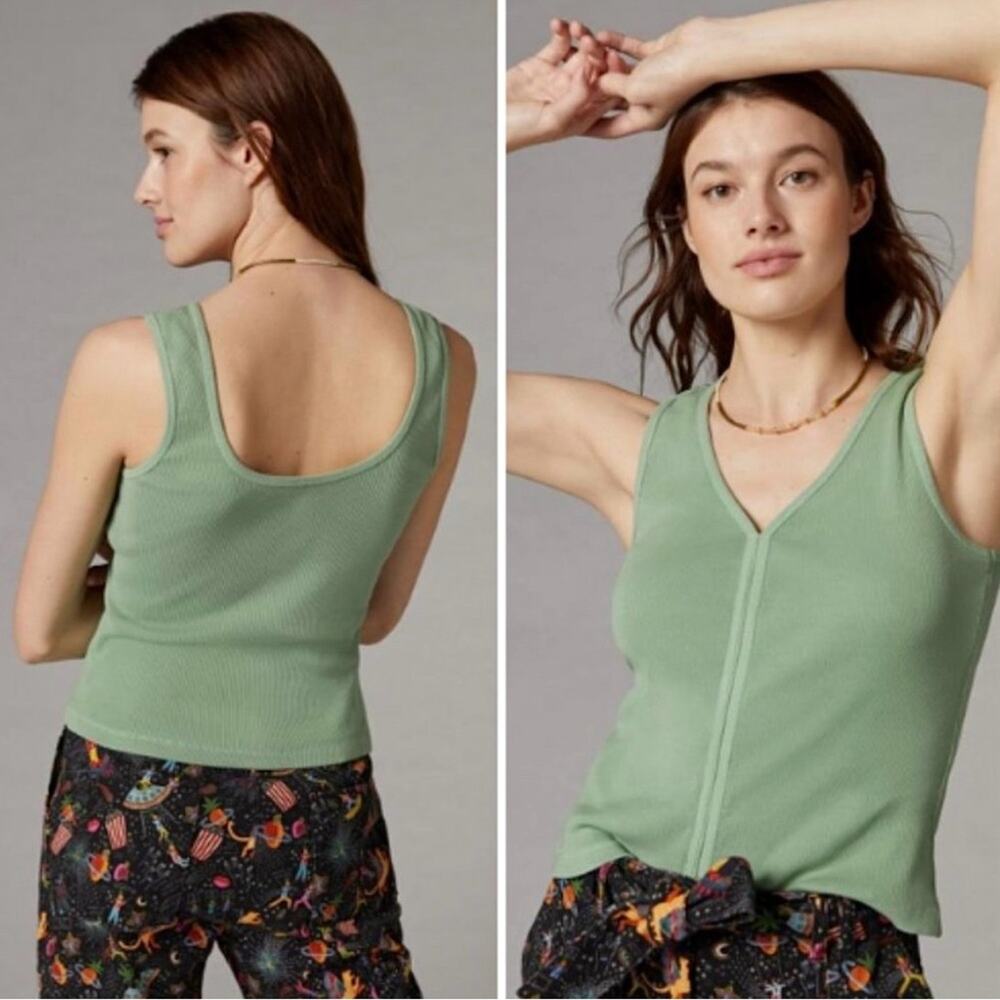Daily Practice Ribbed Knit Tank Top Cotton Medium Sage Green V-Neck Medium New